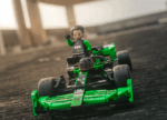 CaDA Bricks 1:24 F1 KICK Sauber C55032 Collectible Car