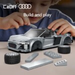 CaDA Bricks 1:24 Audi R8 Coupe C55027 front angle